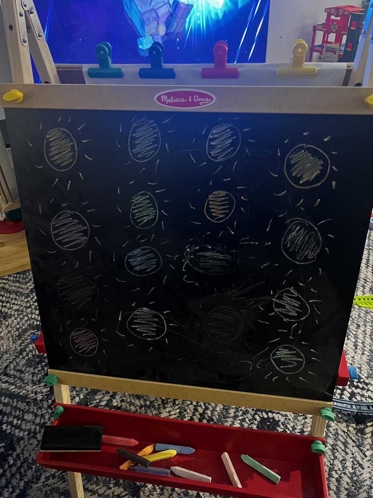 Melissa & Doug Deluxe Wooden Art Easel for Kids with Dry-Erase Board, Chalkboard & Drawing Paper Roller, Folding Double-Sided Toddler Easel, Preschool Learning Toys for Girls & Boys Ages 3+ customer photo 1