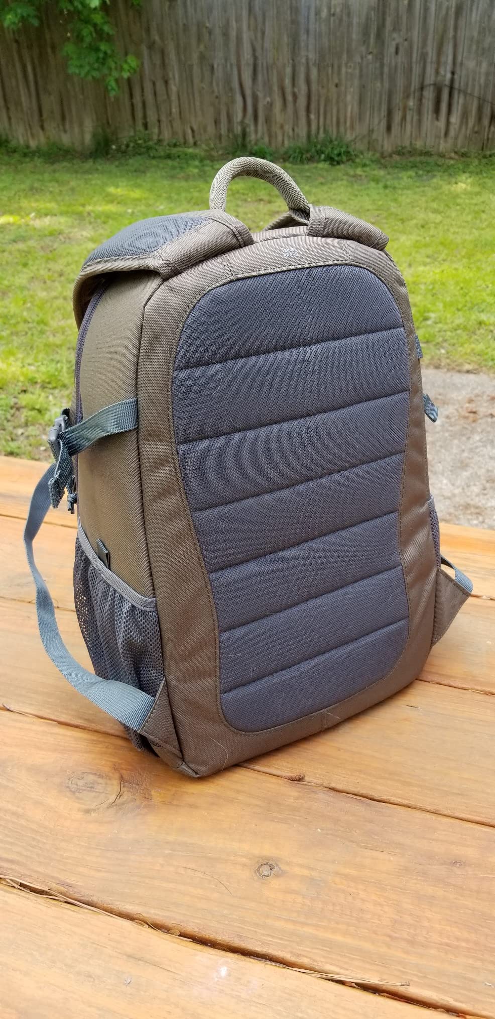 Lowepro Tahoe BP 150, Camera Bag, Lightweight Compact Camera Backpack for Cameras, CSC, DJI Spark Drone, Black, 27.5 x 21.7 x 40.3 cm, Medium LP36892-PWW customer photo 1
