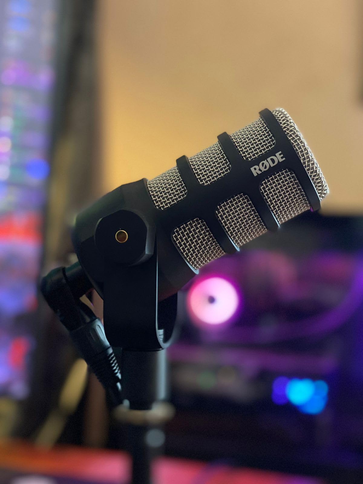 RODE PodMic Cardioid Dynamic Broadcast Microphone - XLR Output, Requires Audio Interface customer photo 1