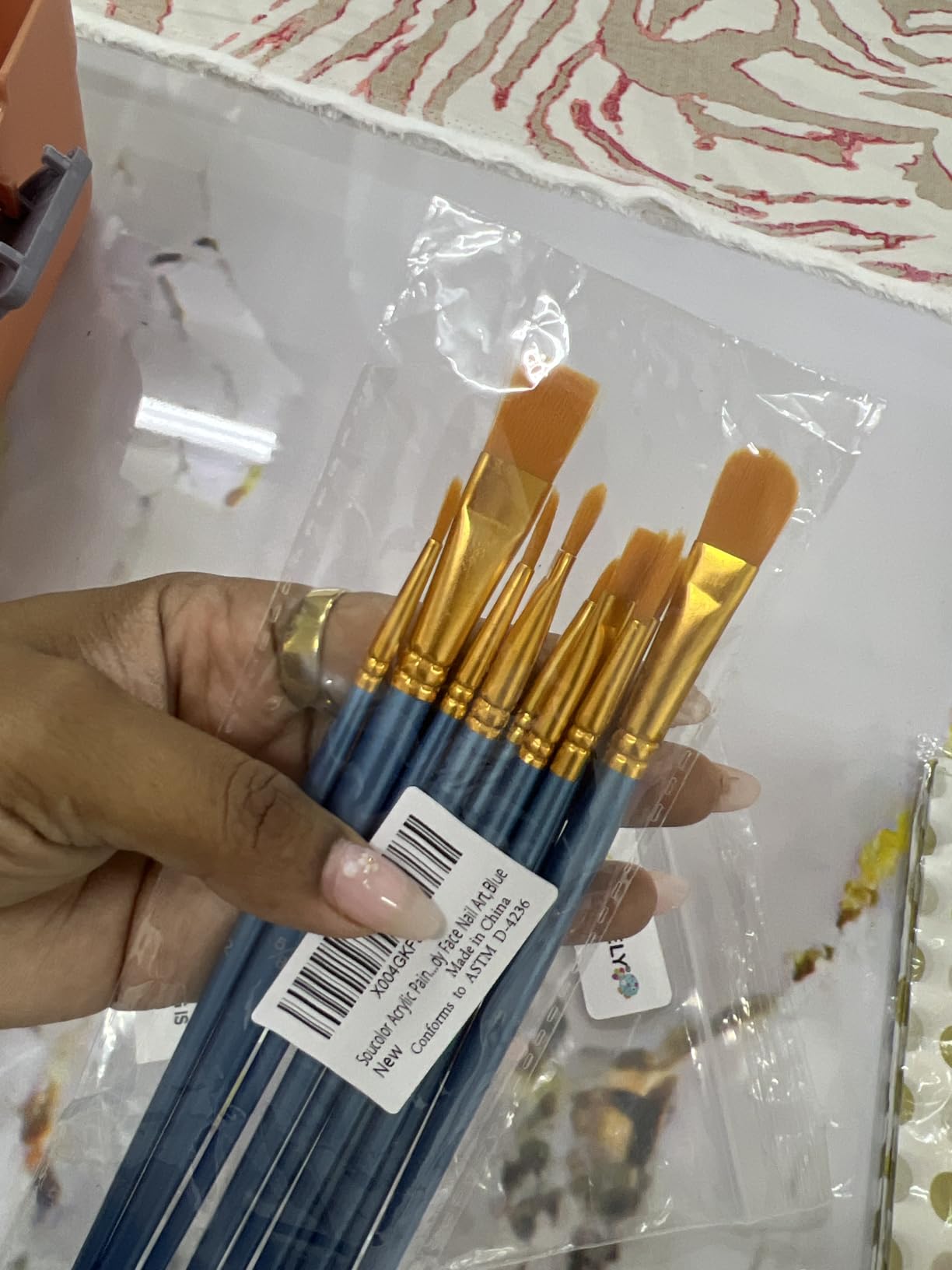 Soucolor Acrylic Paint Brushes Set, 20Pcs Round Pointed Tip Artist Paintbrushes for Acrylic Oil Watercolor Canvases Rock Body Face Nail Miniature Detailing customer photo 2