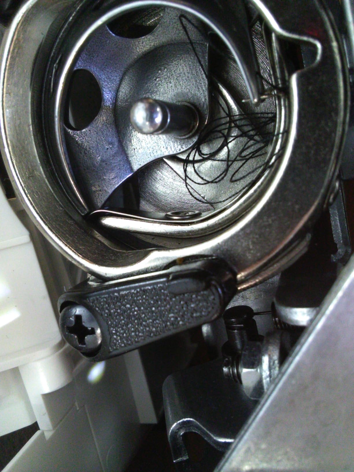 SINGER M2100 Lightweight & Compact Sewing Machine With 63 Stitch Applications, LED Light & Easy 4-step Buttonhole | Ideal for Mending and Sewing customer photo 1