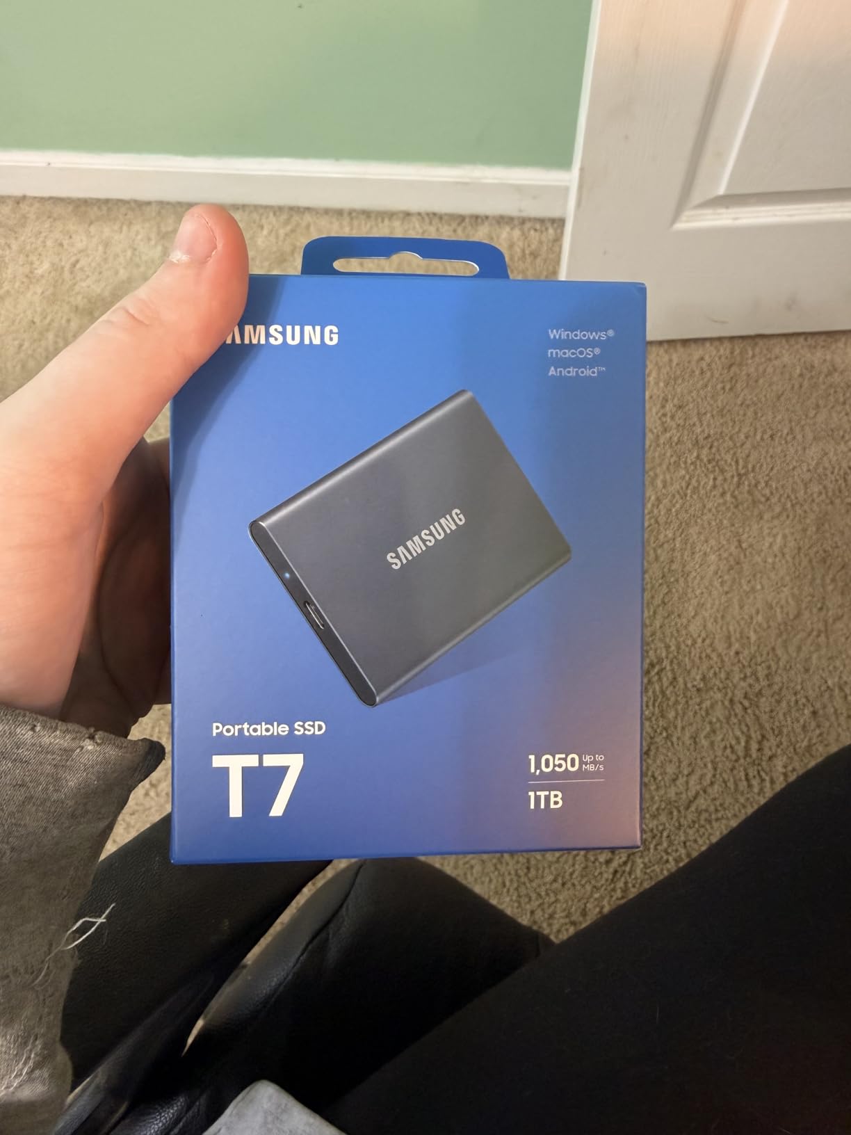 Samsung T7 Portable SSD, 1TB External Solid State Drive, Speeds Up to 1,050MB/s, USB 3.2 Gen 2, Reliable Storage for Gaming, Students, Professionals, MU-PC1T0T/AM, Gray customer photo 1