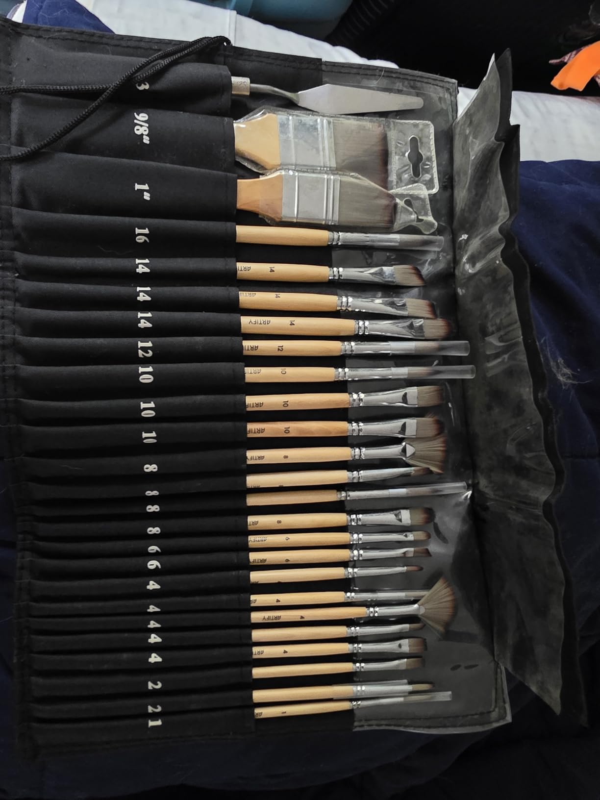 ARTIFY 25 Pieces Professional Paint Brush Set - Expert Series Synthetic Nylon Brushes for Acrylic, Oil, Watercolor, Gouache - No Shedding, Canvas Roll Case & Palette Knife, Artist Gifts Art Supplies customer photo 1