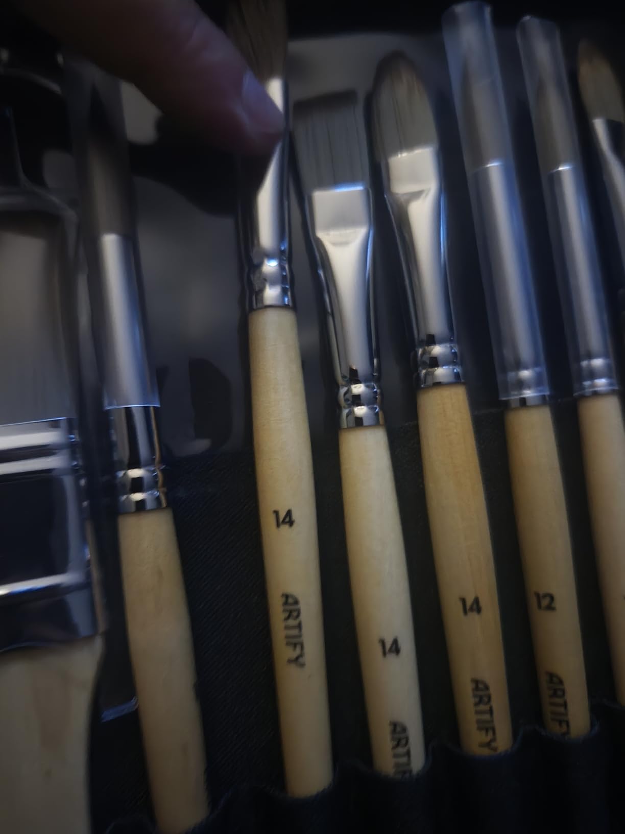 ARTIFY 25 Pieces Professional Paint Brush Set - Expert Series Synthetic Nylon Brushes for Acrylic, Oil, Watercolor, Gouache - No Shedding, Canvas Roll Case & Palette Knife, Artist Gifts Art Supplies customer photo 2