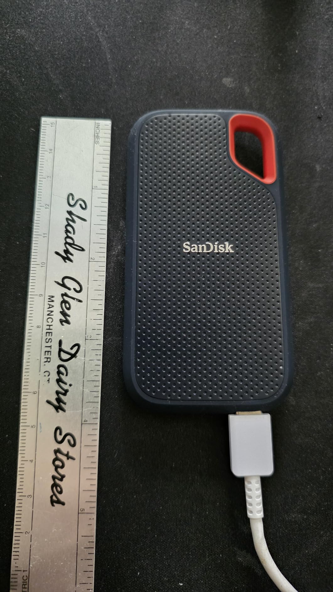 SANDISK 2TB Extreme Portable SSD - Up to 1050MB/s, USB-C, USB 3.2 Gen 2, IP65 Water and Dust Resistance - External Solid State Drive - SDSSDE61-2T00-G25 customer photo 2