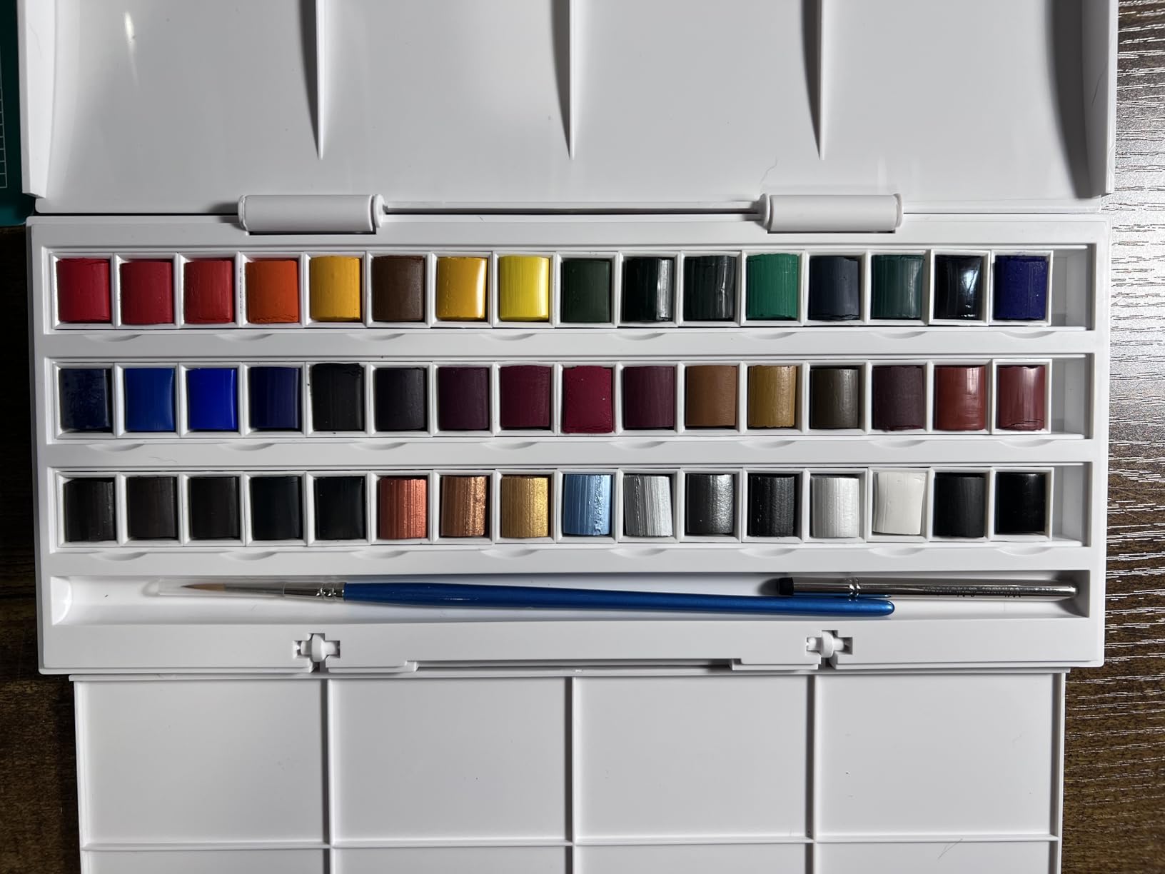 Winsor & Newton Cotman Watercolor Paint Set, 20 Colors, 5ml (0.17-oz) Tubes customer photo 1