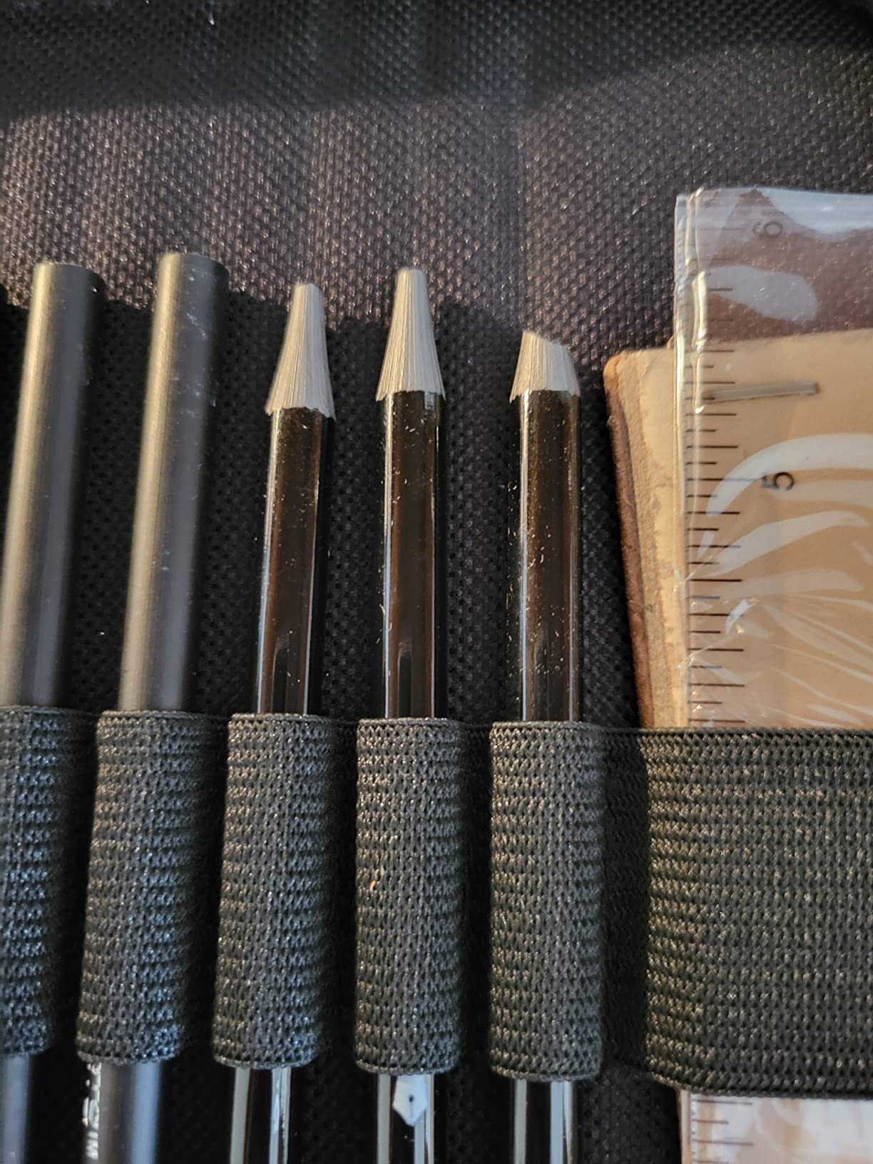 Castle Art Supplies 100 Piece Drawing & Sketching Set | Graphite, Charcoal, Pastel, Metallic Pencils + More for Professional and Adult Artists customer photo 1
