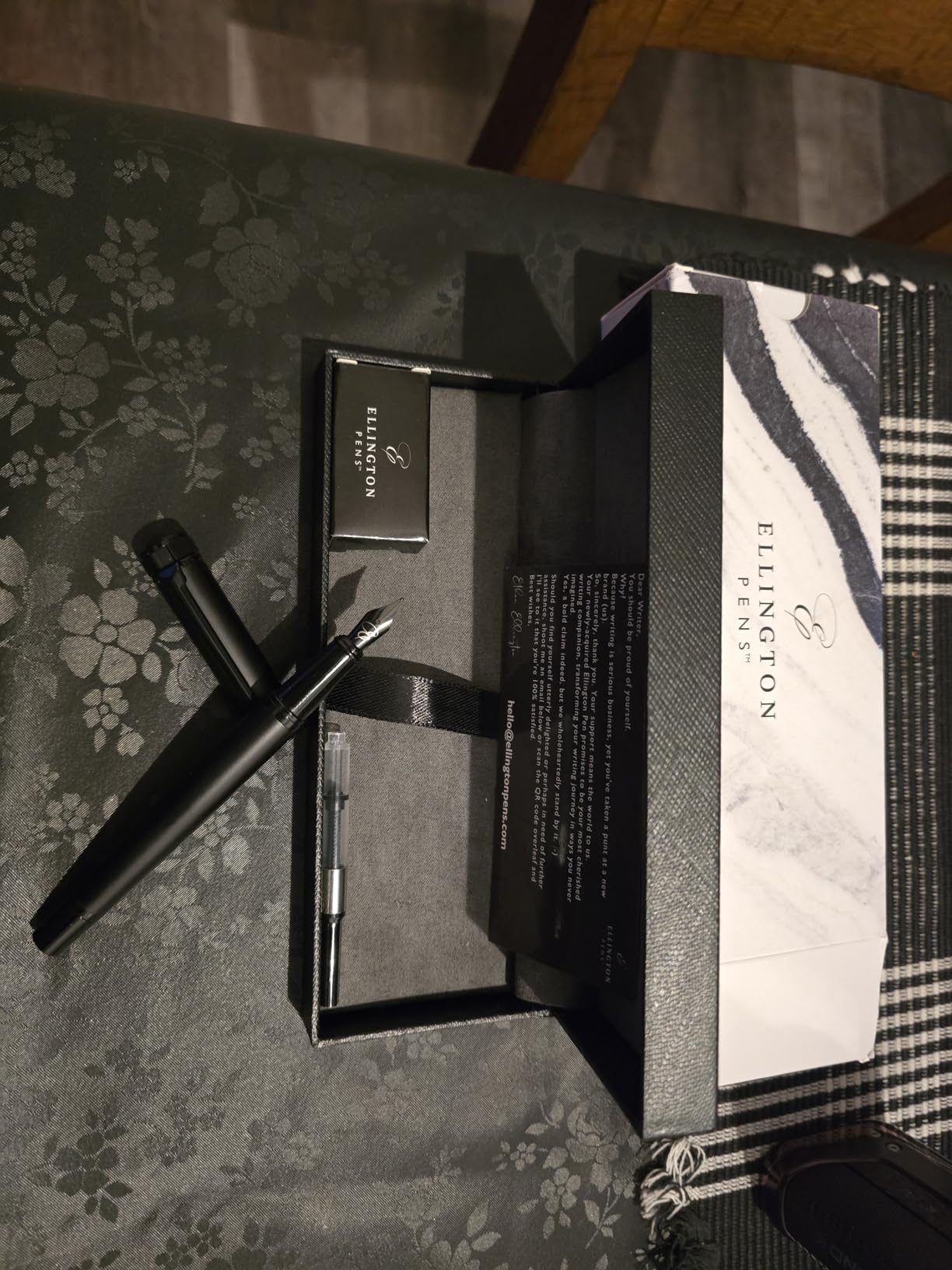Ellington Pens Luxury Fountain Pen Set - Smooth Medium Nib - Includes 3 Ink Cartridges, Refillable Ink Converter, Gift Box (The Stealth) customer photo 1