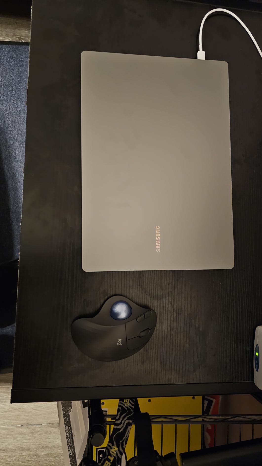 Logitech Ergo M575S Wireless Trackball Mouse, Wireless Ergonomic Mouse with Bluetooth and Encrypted Dongle, Comfortable Thumb Control, Precise and Smooth Tracking, for PC/Mac - Graphite Blue Ball customer photo 1
