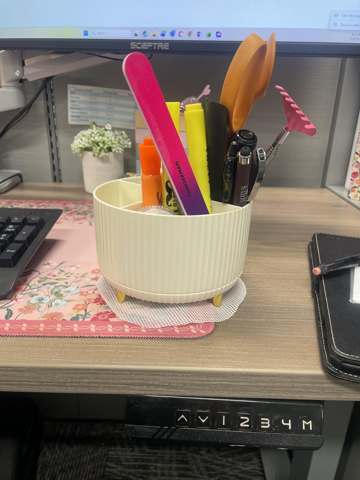 SKYDUE 360 Rotating Plastic Desk Pen Organizer with 5 Slots, Dual-Purpose Art Supply Pencil Cup for Office, School, Home customer photo 1