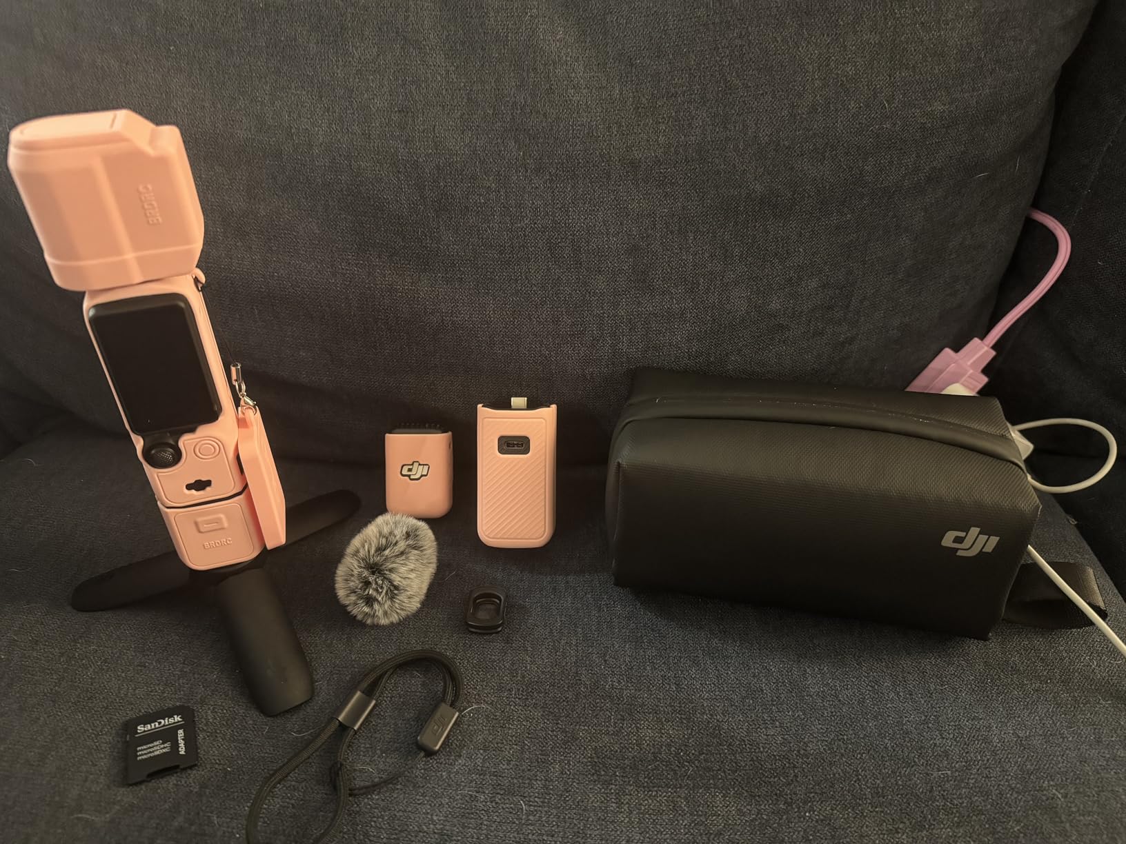 DJI Osmo Pocket 3 Creator Combo, 1'' CMOS, 4K Resolution/120fps Vlog Camera, 3-Axis Stabilization, Face/Object Tracking, Mic Included for Clear Sound, Digital Camera for YouTube customer photo 2