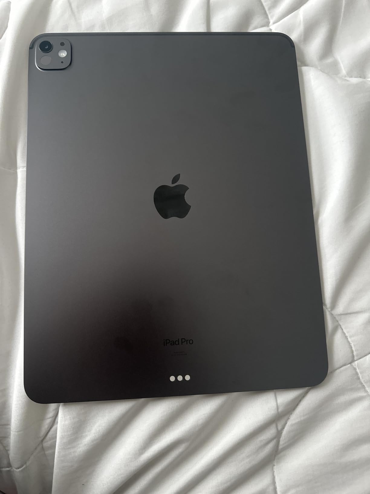 Apple iPad Pro 13-Inch (M4): Ultra Retina XDR Display, 512GB, 12MP Front/Back Camera, LiDAR Scanner, Wi-Fi 6E, Face ID, All-Day Battery Life - Space Black customer photo 2