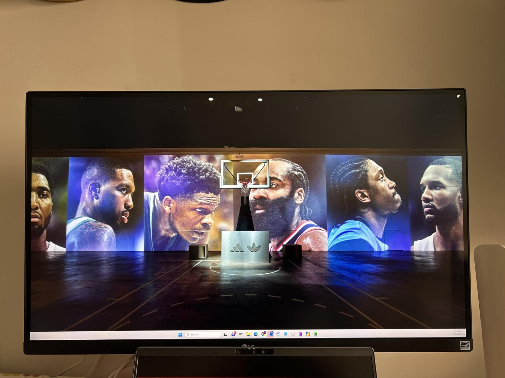 LG 27UP650K-W 27-inch Ultrafine 4K UHD (3840 x 2160) IPS Computer Monitor, 60Hz, DisplayHDR 400, HDMI, DisplayPort, Adjustable Stand customer photo 1