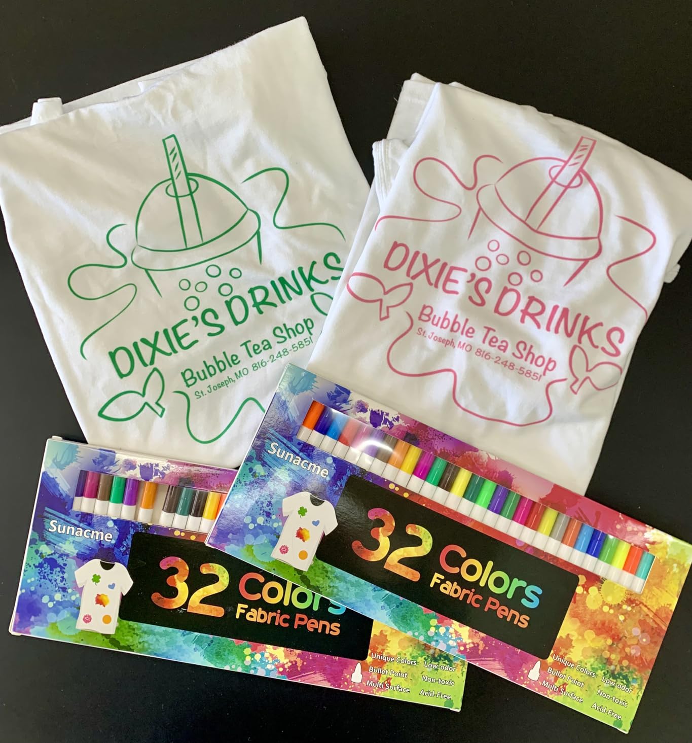 sunacme Fabric Markers Pen, 32 Colors Permanent Fabric Paint Pens for T-Shirt, Fine Tips Art Marker Set for Canvas Bags Hats Sneakers and Textiles customer photo 1