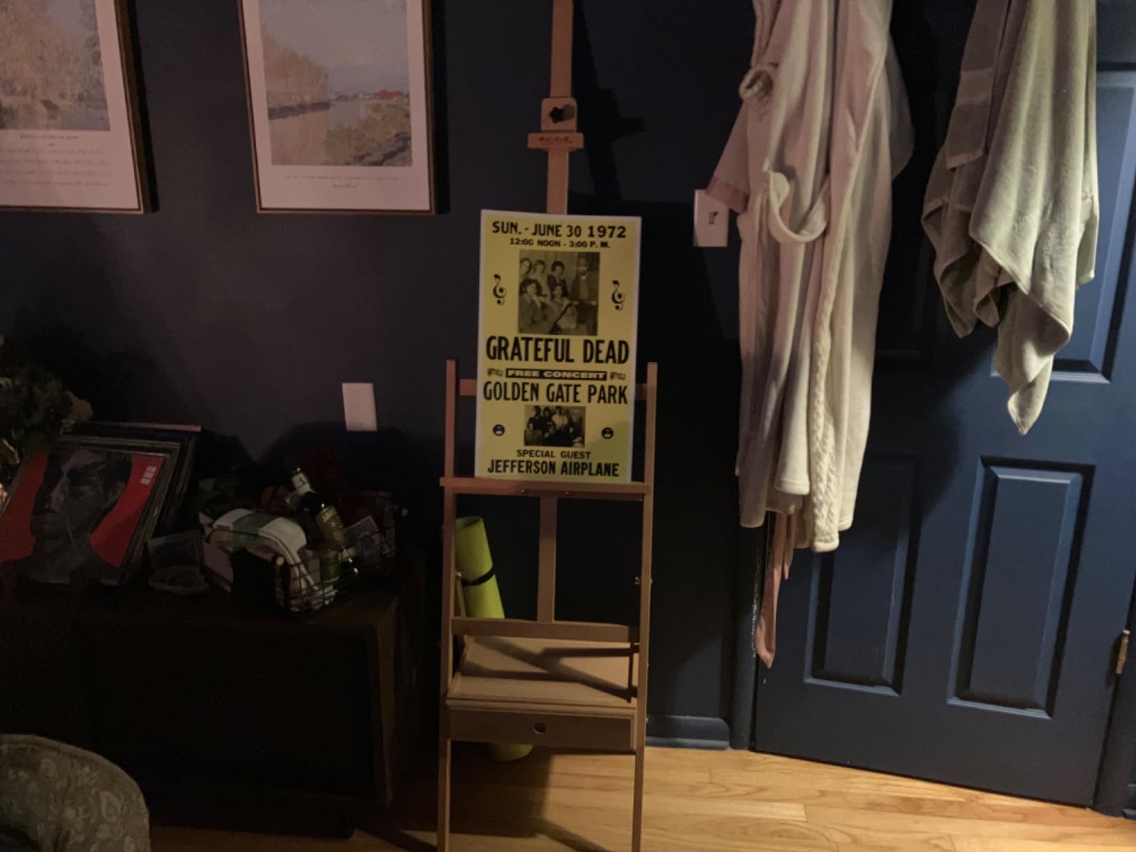 Mont Marte Signature Box Floor Easel customer photo 1