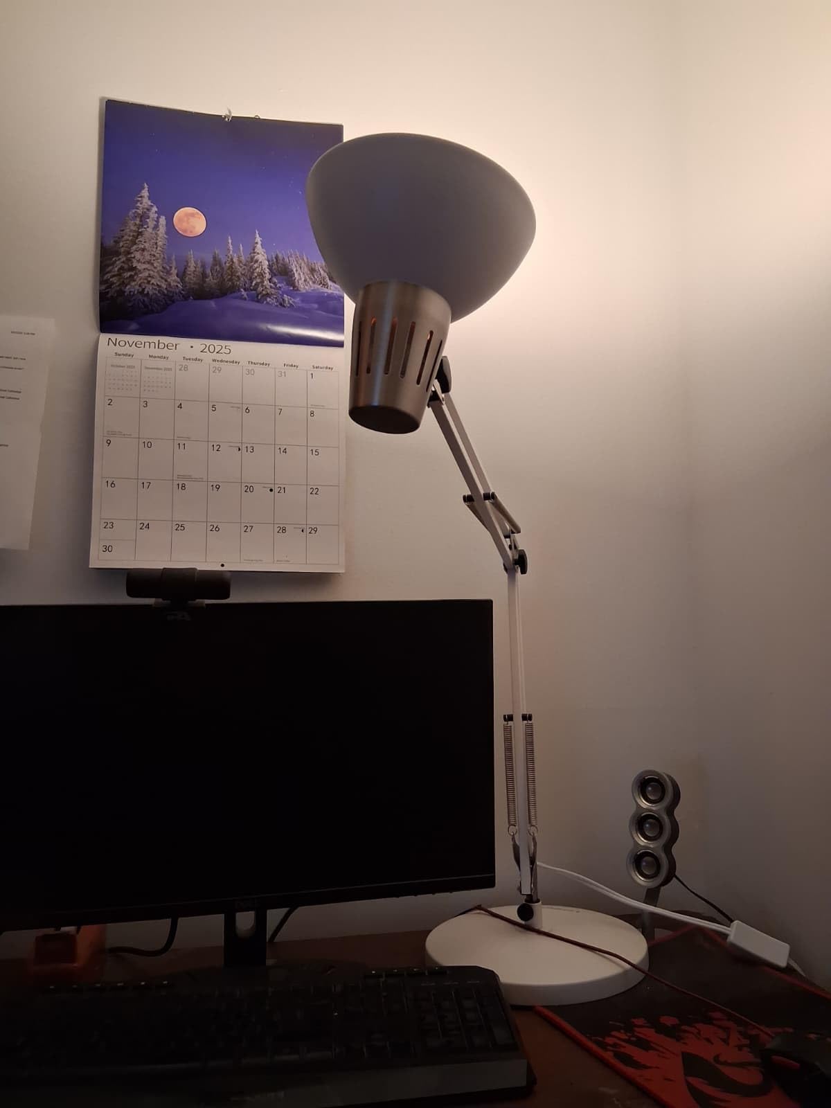 LEPOWER Metal Desk Lamp, Adjustable Goose Neck Architect Table Lamp with On/Off Switch, Swing Arm Desk Lamp with Clamp, Eye-Caring Reading Lamp for Bedroom, Study Room &Office (Sandy Black) customer photo 2