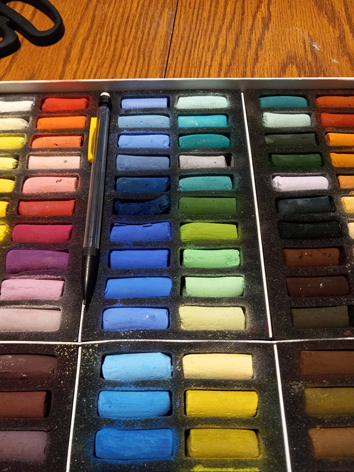 SENNELIER Extra-Soft French Half Pastel Professional Artist Box Set, 40-Colors customer photo 1