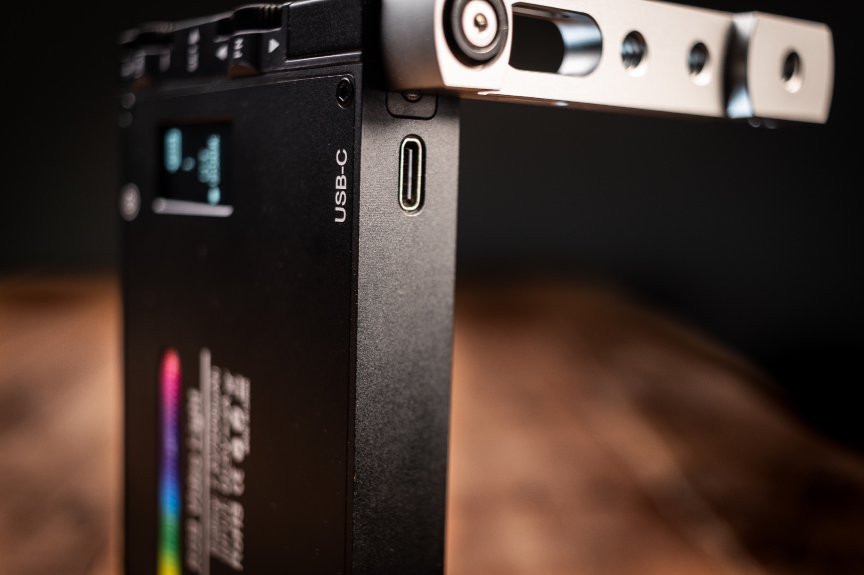 Pixel G1s RGB Video Light with APP Control, 12W 210 Minutes Rechargeable Battery LED Camera Light, 10 Common Lighting Effects, CRI 97+ 2500-8500K LED Video Light with Aluminum Alloy Body customer photo 2