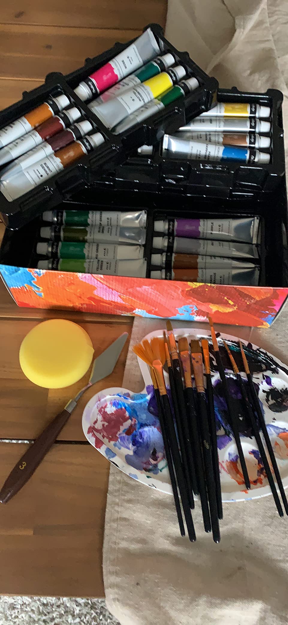 Chalkola 40 Acrylic Paint Set for Adults with 24 Acrylic Paints kit (22ml), 10 Painting Brushes, 5 Canvas for Painting (8x10) & 1 Palette customer photo 2