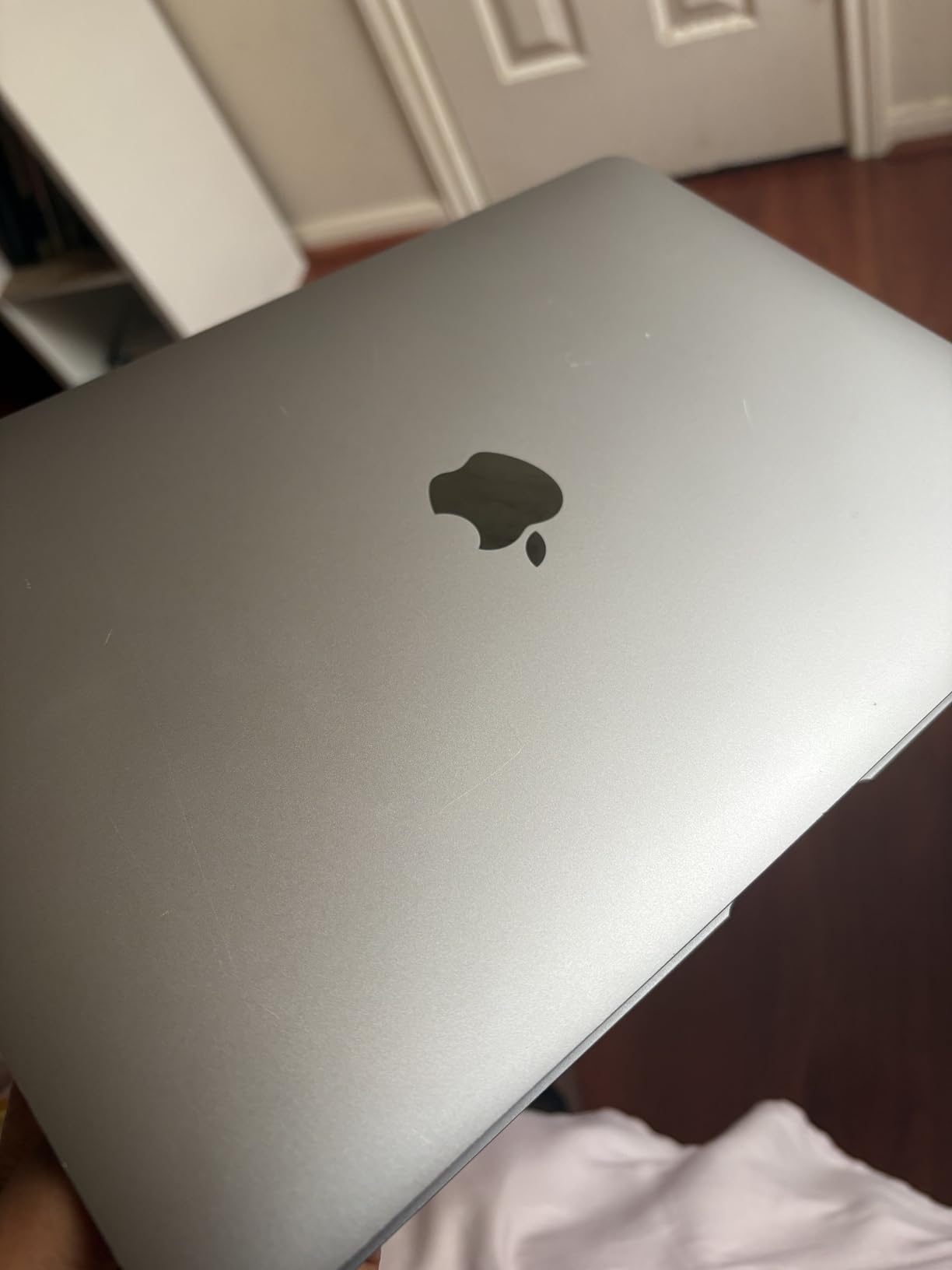 Apple MacBook Air Late 2020 with Apple M1 Chip (13.3 inch, 8GB RAM, 256GB SSD) Space Gray (Renewed) customer photo 2