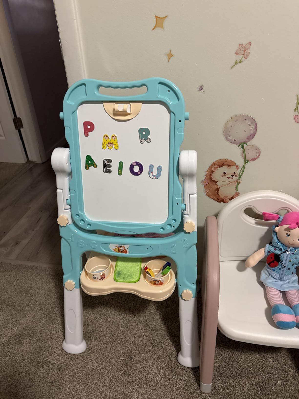 Mojitodon Art Easel for Kids, Adjustable Standing Rotatable Double Sided Easel with Painting Accessories for Toddlers Boys and Girls customer photo 1
