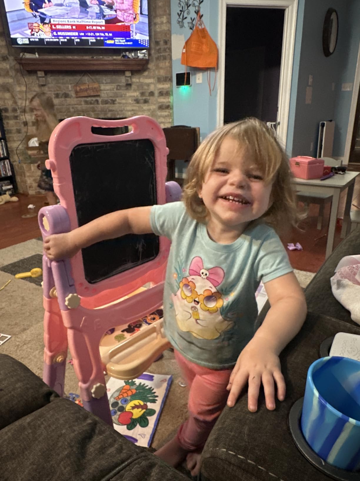 Mojitodon Art Easel for Kids, Adjustable Standing Rotatable Double Sided Easel with Painting Accessories for Toddlers Boys and Girls customer photo 2