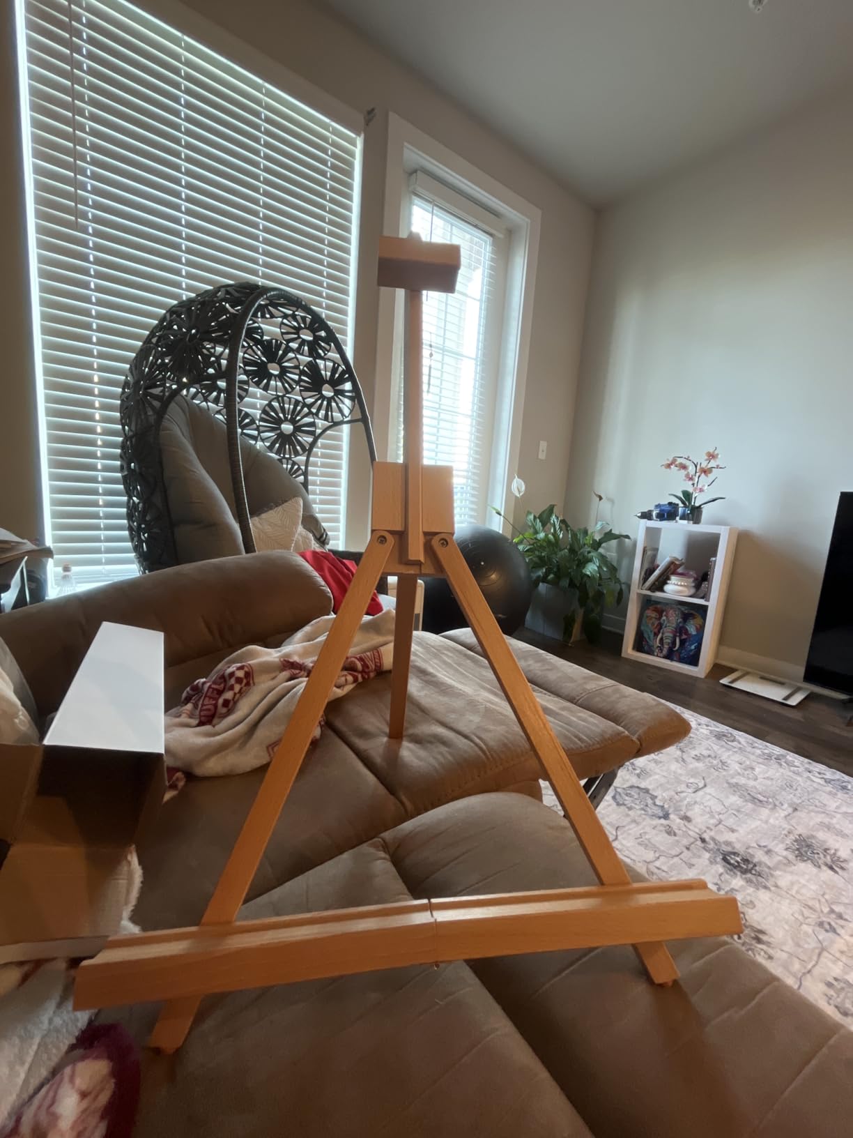 Miratuso Painting Easel, Folding Wooden Tabletop Easel Stand Holds Highest to 22