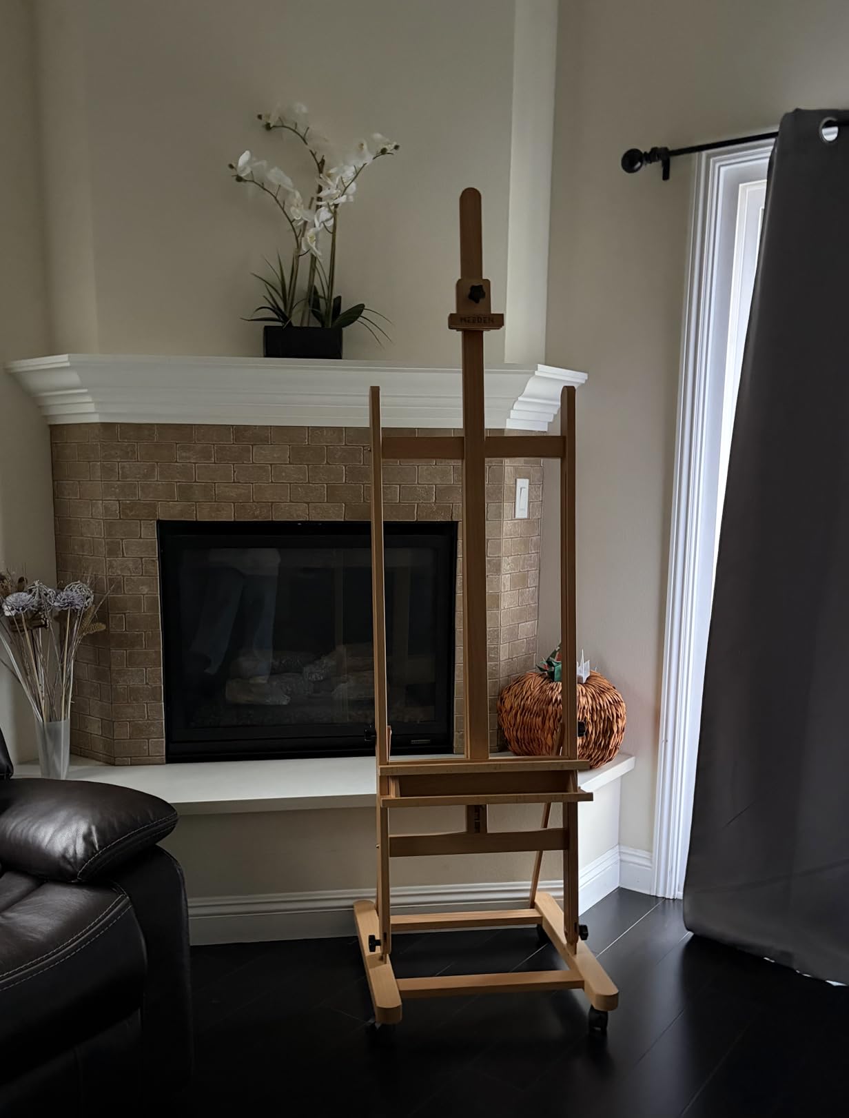 MEEDEN Large Studio Artist Easel, Holds Max Canvas 48