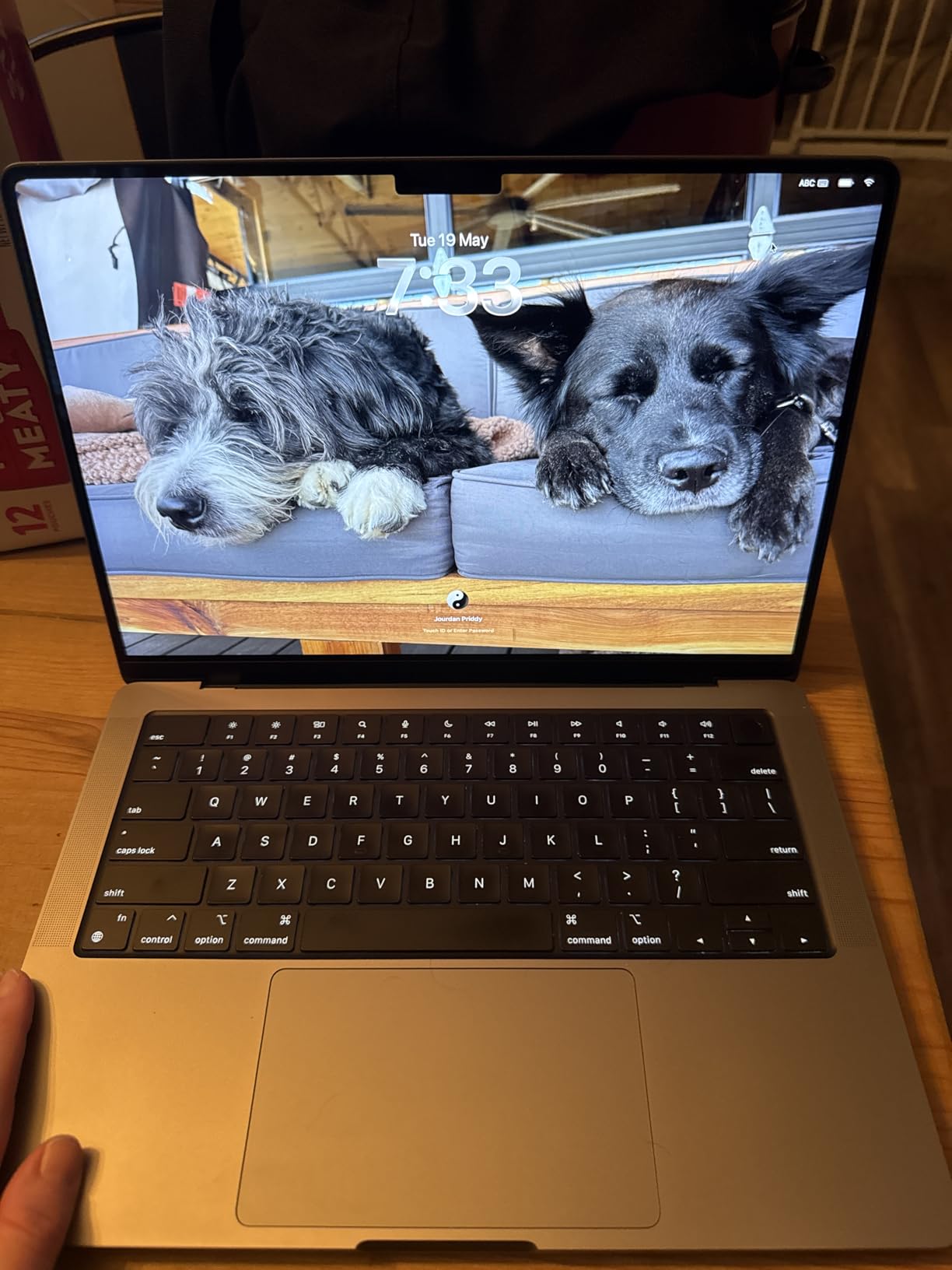Apple MacBook Pro 2021 with Apple M1 Pro chip (14-inch, 16GB RAM, 512GB SSD) - Space Gray (Renewed) customer photo 2
