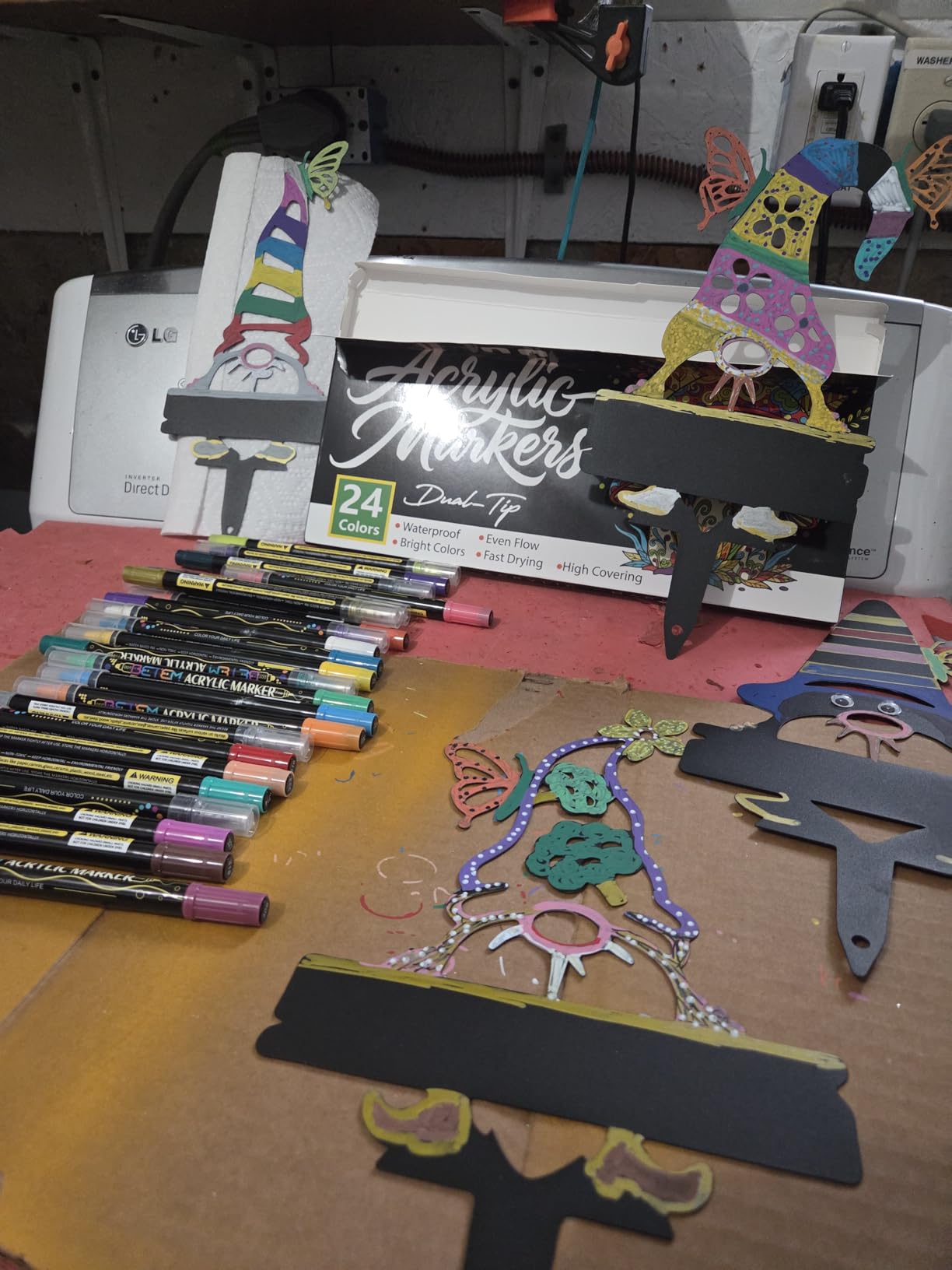 Betem 24 Colors Dual Tip Acrylic Paint Markers, Fabric Decorating Kits Premium Water-Based Acrylic Paint Pens Art Supplies for Fabric, Rock, Wood, Glass, Canvas, Ceramic, Teacher Appreciation Gift customer photo 1