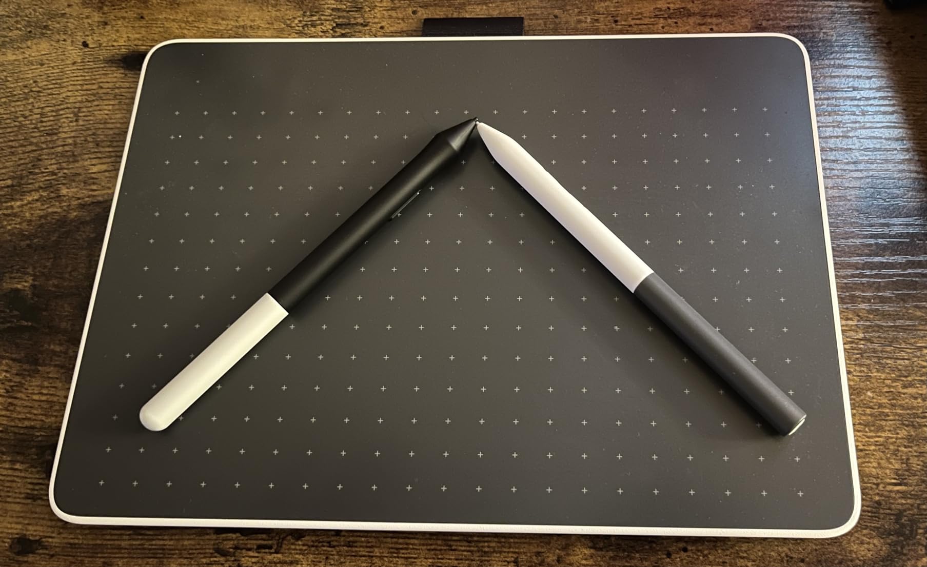 Wacom One 13 Touch Drawing Tablet with Screen, 13.3