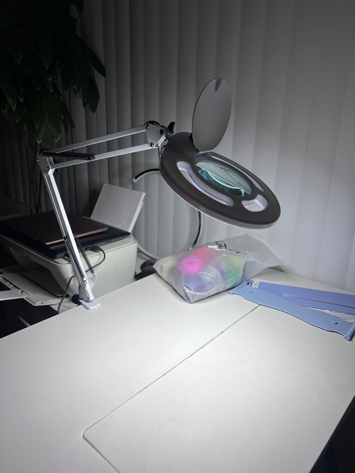 12X Magnifying Glass with Light, KIRKAS 2,200 Lumens LED Magnifying Lamp with Clamp, Stepless Dimmable Real Glass Lens Magnifier, Adjustable Arm Workbench Light for Close Work Hobby Repair - White customer photo 1