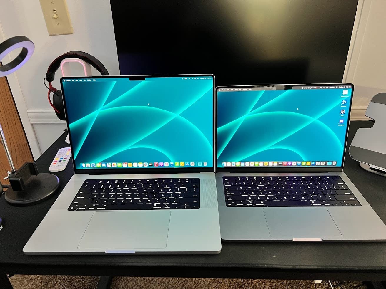 2023 MacBook Pro Laptop with Apple M2 Pro chip with 12-core CPU and 19-core GPU: 14.2-inch Liquid Retina XDR Display, 16GB Unified Memory, 1TB SSD Storage; Space Gray customer photo 2