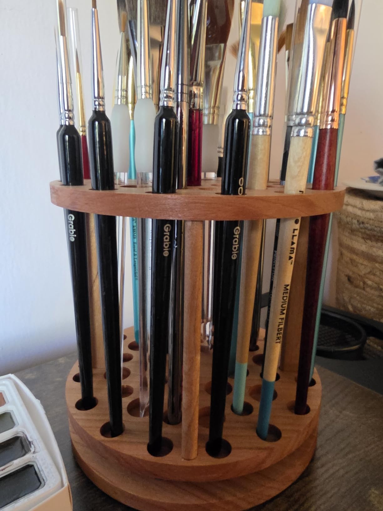Rotating Paint Brush Holder - Handmade Paint Brush Holder Rotating Art Supply Organizer - Large Capacity Cherry Hardwood Brush Organizer for Desk, Arts and Crafts customer photo 1
