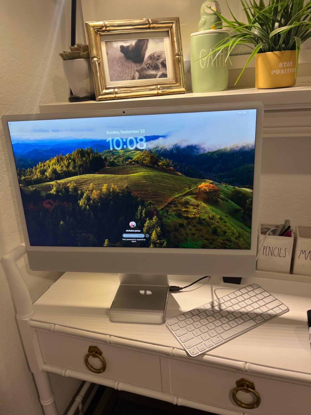 Apple 2023 iMac All-in-One Desktop Computer with M3 chip: 8-core CPU, 10-core GPU, 24-inch Retina Display, 8GB Unified Memory, 256GB SSD Storage, Matching Accessories. Works with iPhone/iPad; Blue customer photo 1