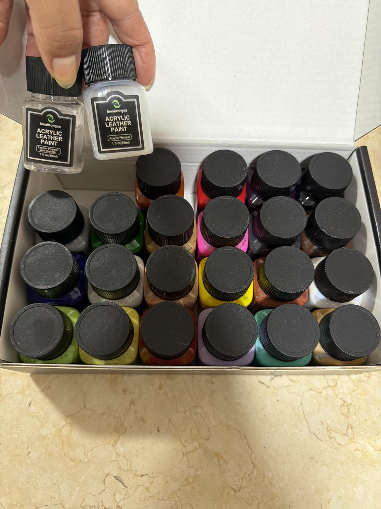 Smalltongue 14 Original Colors Acrylic Leather Paint Kit for Shoes, Sneaker, Couches, Bags, Car Seat, Acrylic Leather Dye Set with Leather Preparer and Deglazer(Each Bottle 30ml) customer photo 2