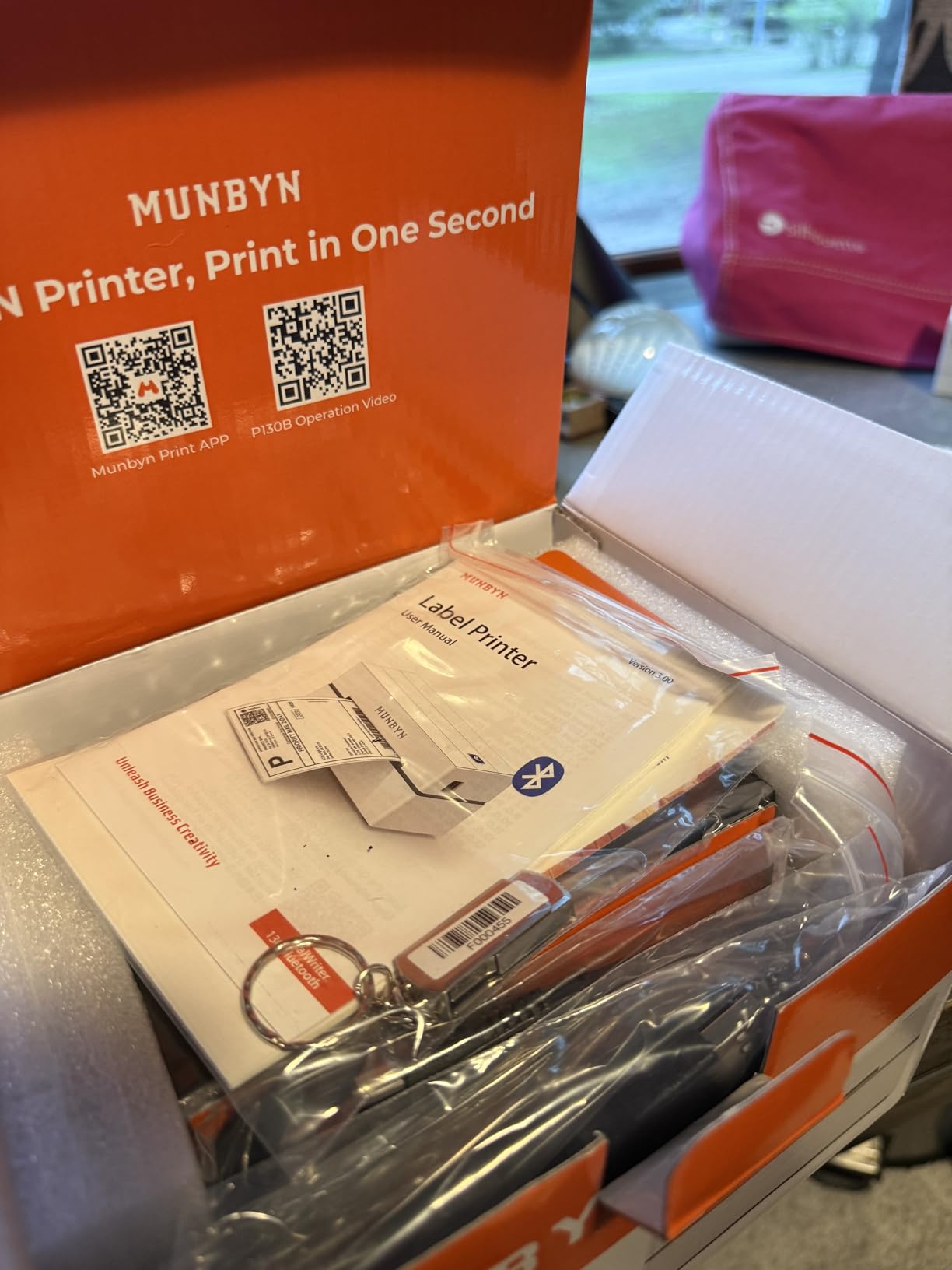 MUNBYN Bluetooth Thermal Label Printer, 130B Wireless 4x6 Shipping Label Printer for Shipping Packages Small Business Office or Home, Compatible with iPhone Android iPad Windows macOS Chrome customer photo 1