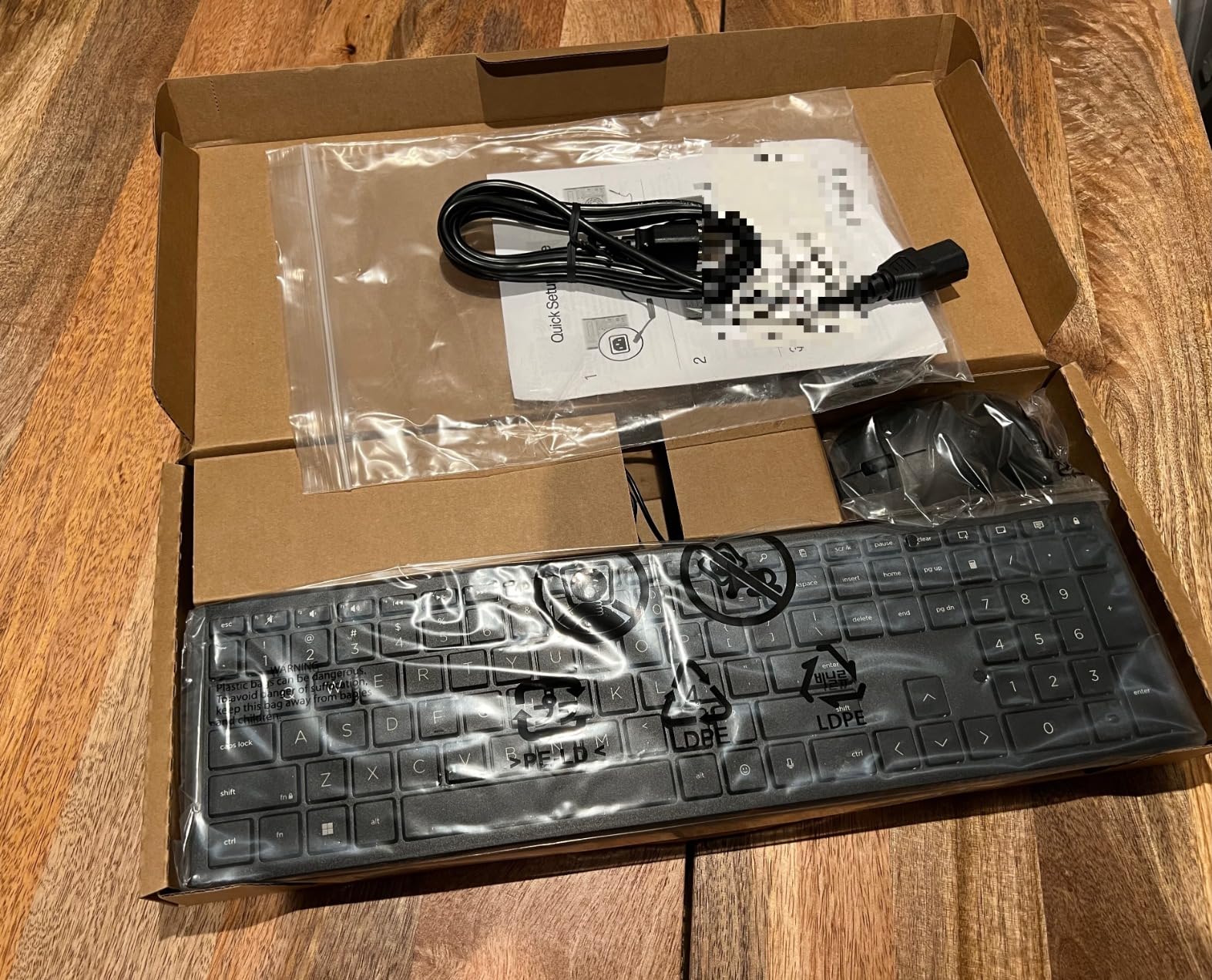 HP Envy Desktop PC, Intel Core i7-14700, 32 GB RAM, 1 TB SSD, UHD Graphics 770, Windows 11 Pro, TE01-5002 (2024) customer photo 1