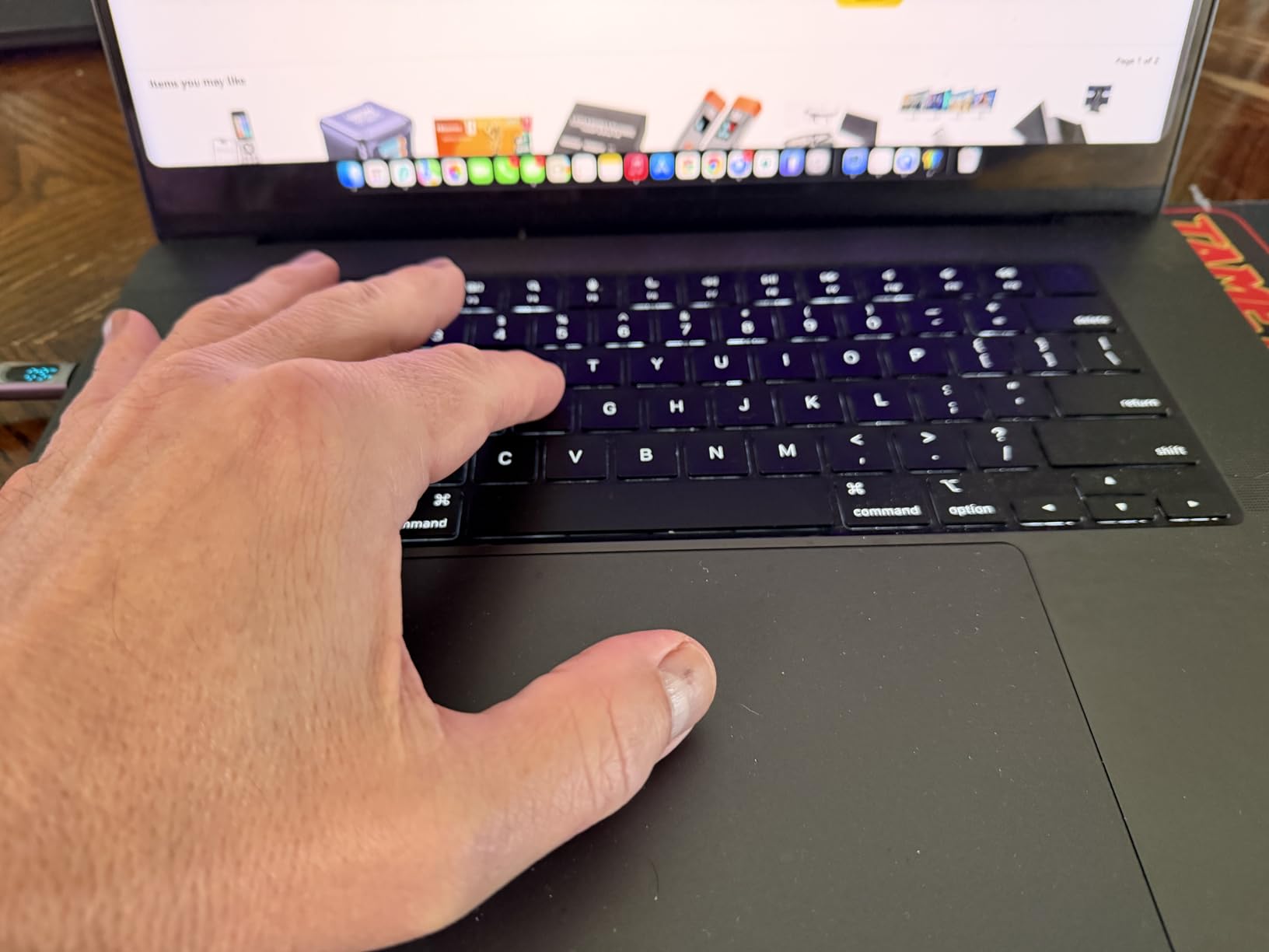 Apple 2024 MacBook Pro with Apple M4 Pro Chip (16-inch, 24GB RAM, 512GB SSD Storage) (QWERTY English) Space Black (Renewed) customer photo 2