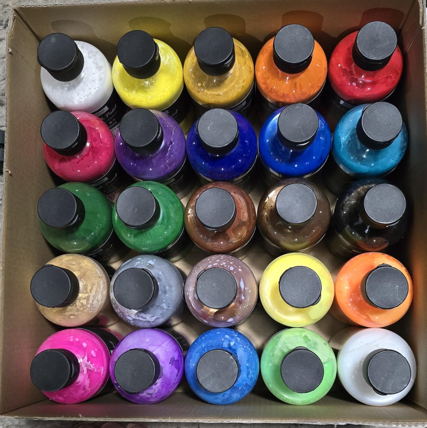 Nicpro 24 Colors Airbrush Paint (8.45 oz, 250 ml) with 1 Thinner, Large Bulk Ready to Spray Airbrush Paint Set, Opaque Water-Based Acrylic Air brush Paints for Model, Metal, Plastic, Wood, Canvas customer photo 2