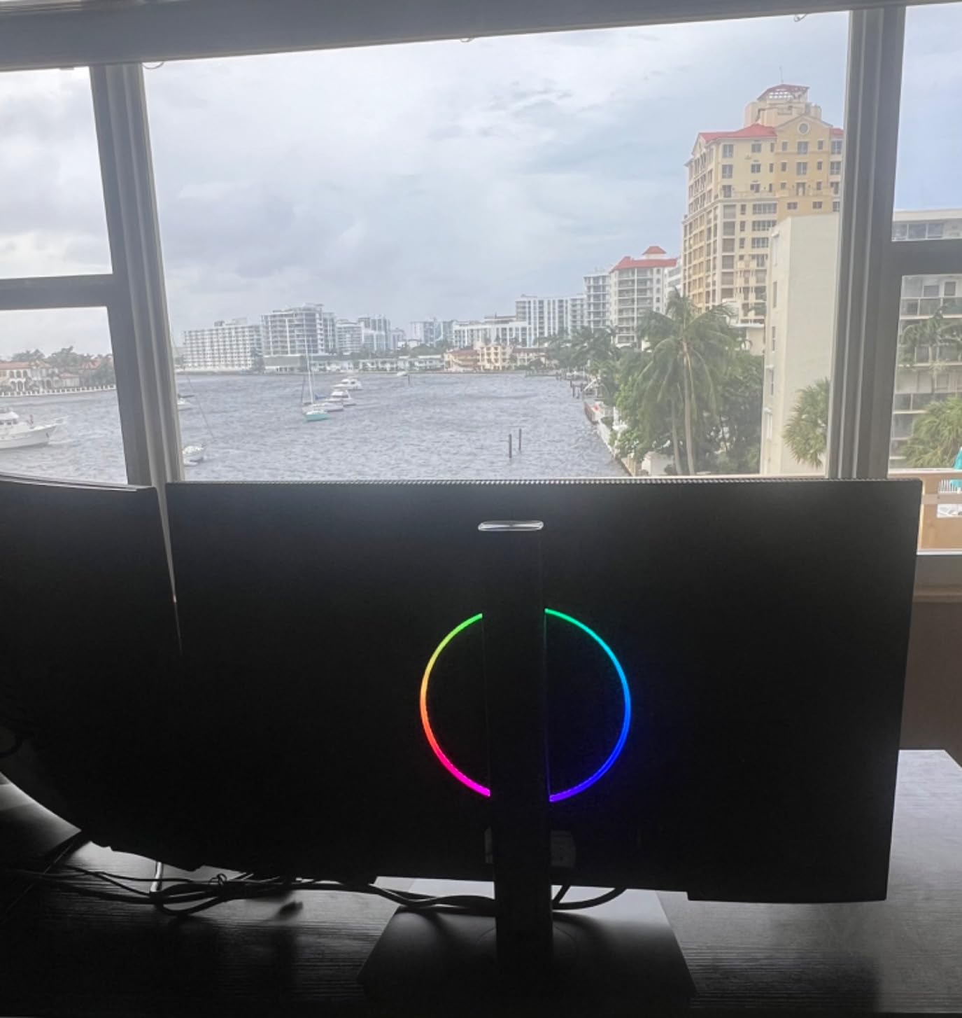 LG 27UP850K-W 27-inch Ultrafine 4K UHD (3840 x 2160) IPS Computer Monitor, DisplayHDR 400, USB Type-C 90W PD customer photo 2