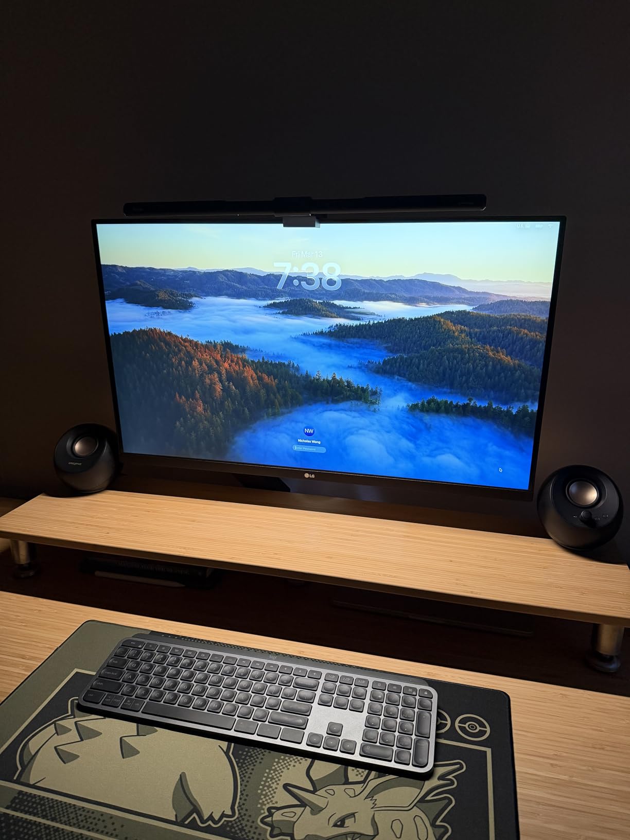 LG 32UP83AK-W 32-inch Ultrafine 4K UHD (3840 x 2160) IPS Computer Monitor, HDR10, Built-in Speaker, Reader Mode, HDMI, DisplayPort, USB Type-C 60W PD, Tilt/Height/Pivot Adjustable Stand customer photo 1