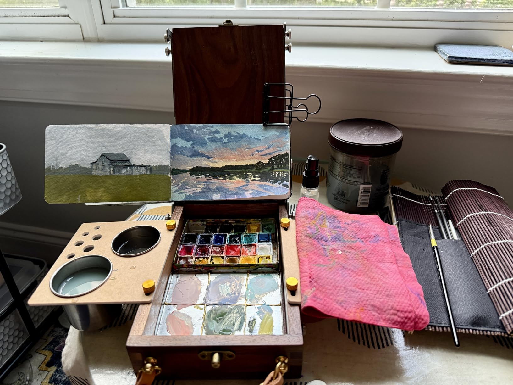 Tabletop Easel Box with Watercolor Palette Empty, Portable Travel Easel for Painting with Storage, Multifunctional Wooden Watercolor Easel Case Plein Air Painting for Adults Artists customer photo 2