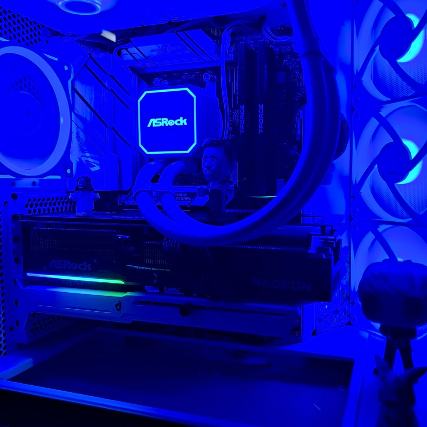 ASRock Radeon RX 9070 XT Steel Legend 16GB Graphics Card, AMD RDNA 4 Architecture, 16GB GDDR6, PCIe 5.0, Triple Fans, Polychrome SYNC, Reinforced Metal Frame, DisplayPort 2.1a, HDMI 2.1b customer photo 1