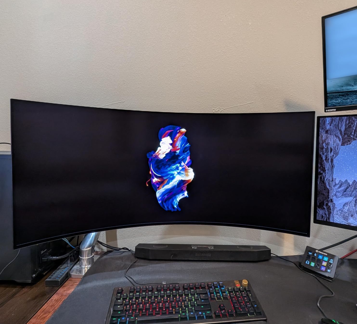 LG 45GX950A-B 45-inch Ultragear 5K2K WUHD (5120 x 2160) OLED Curved Gaming Monitor customer photo 2