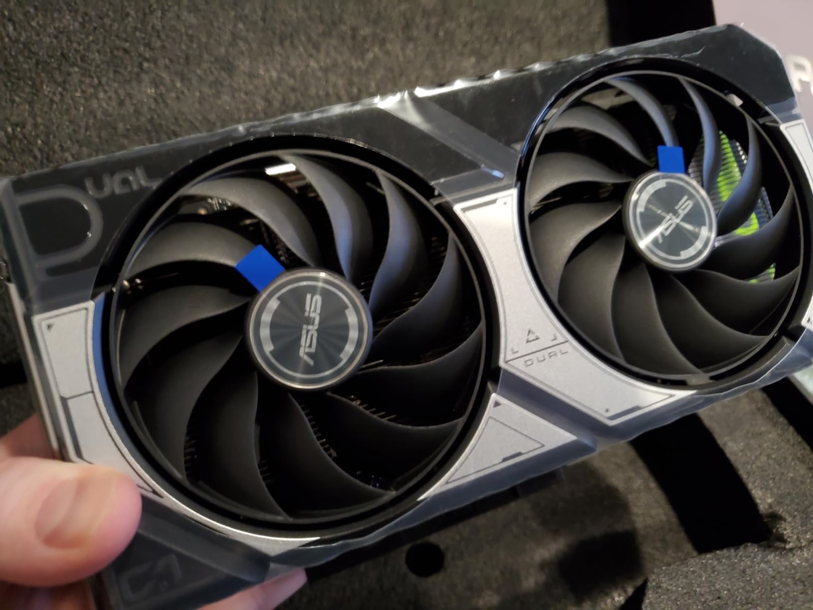 ASUS Dual GeForce RTX 5060 Ti 16GB GDDR7 OC Edition, PCIe 5.0, DLSS 4, HDMI 2.1b, DisplayPort 2.1b, Axial-tech Fan Design customer photo 1