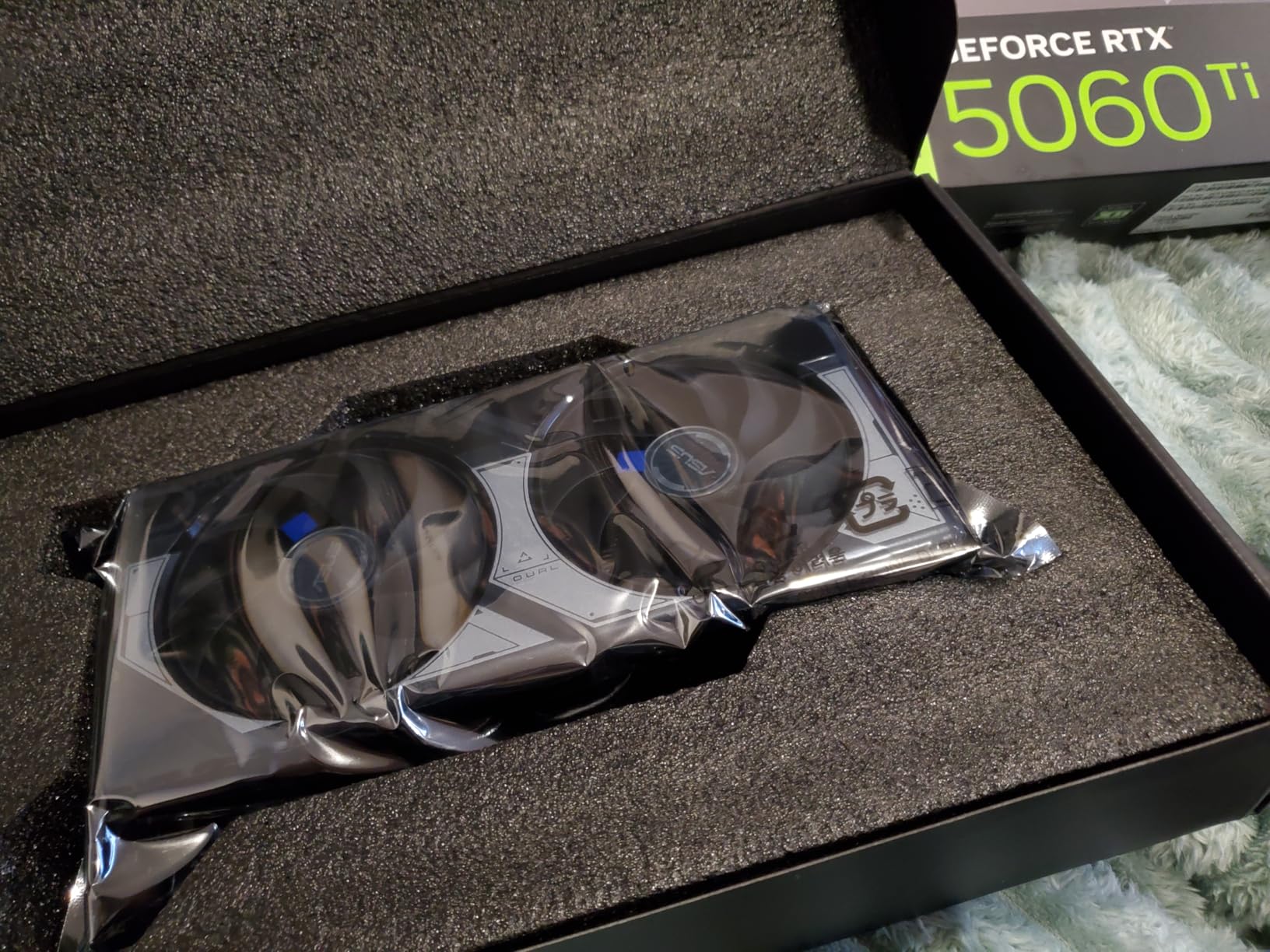 ASUS Dual GeForce RTX 5060 Ti 16GB GDDR7 OC Edition, PCIe 5.0, DLSS 4, HDMI 2.1b, DisplayPort 2.1b, Axial-tech Fan Design customer photo 2