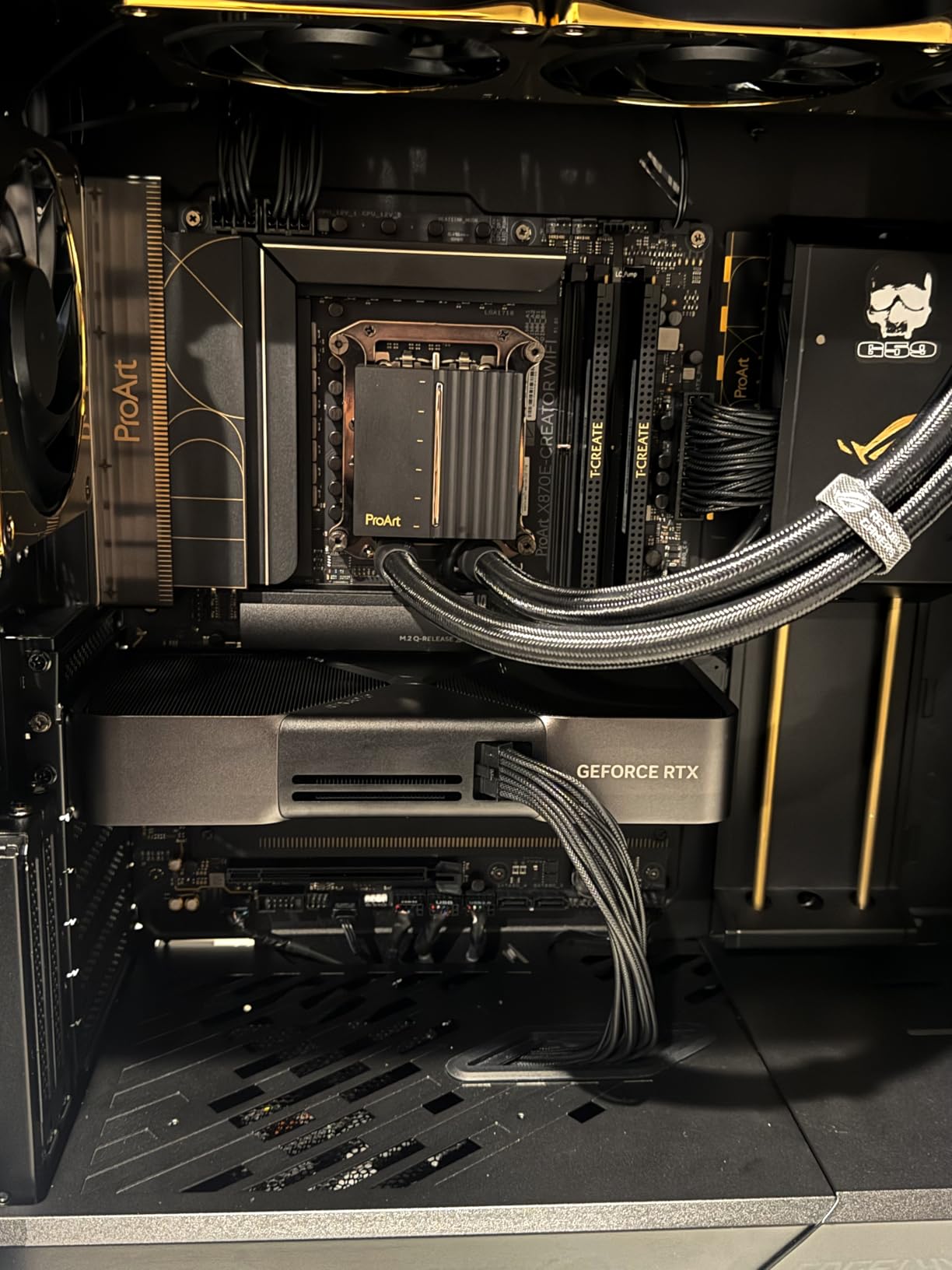 NVIDIA GeForce RTX 5070 12GB GDDR7 Graphics Card - Graphite Grey (Founders Edition) customer photo 1