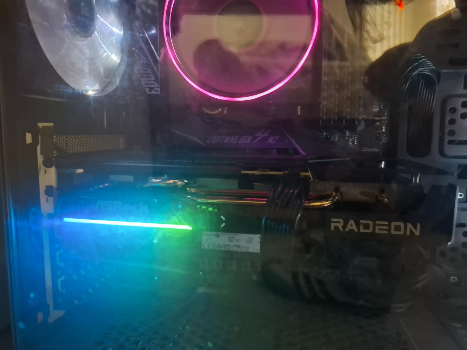 ASRock Radeon RX 9060 XT Challenger 16GB OC Graphics Card, AMD RDNA 4 Architecture, 16GB GDDR6, PCIe 5.0, Dual Fans, DisplayPort 2.1a, HDMI 2.1b customer photo 2