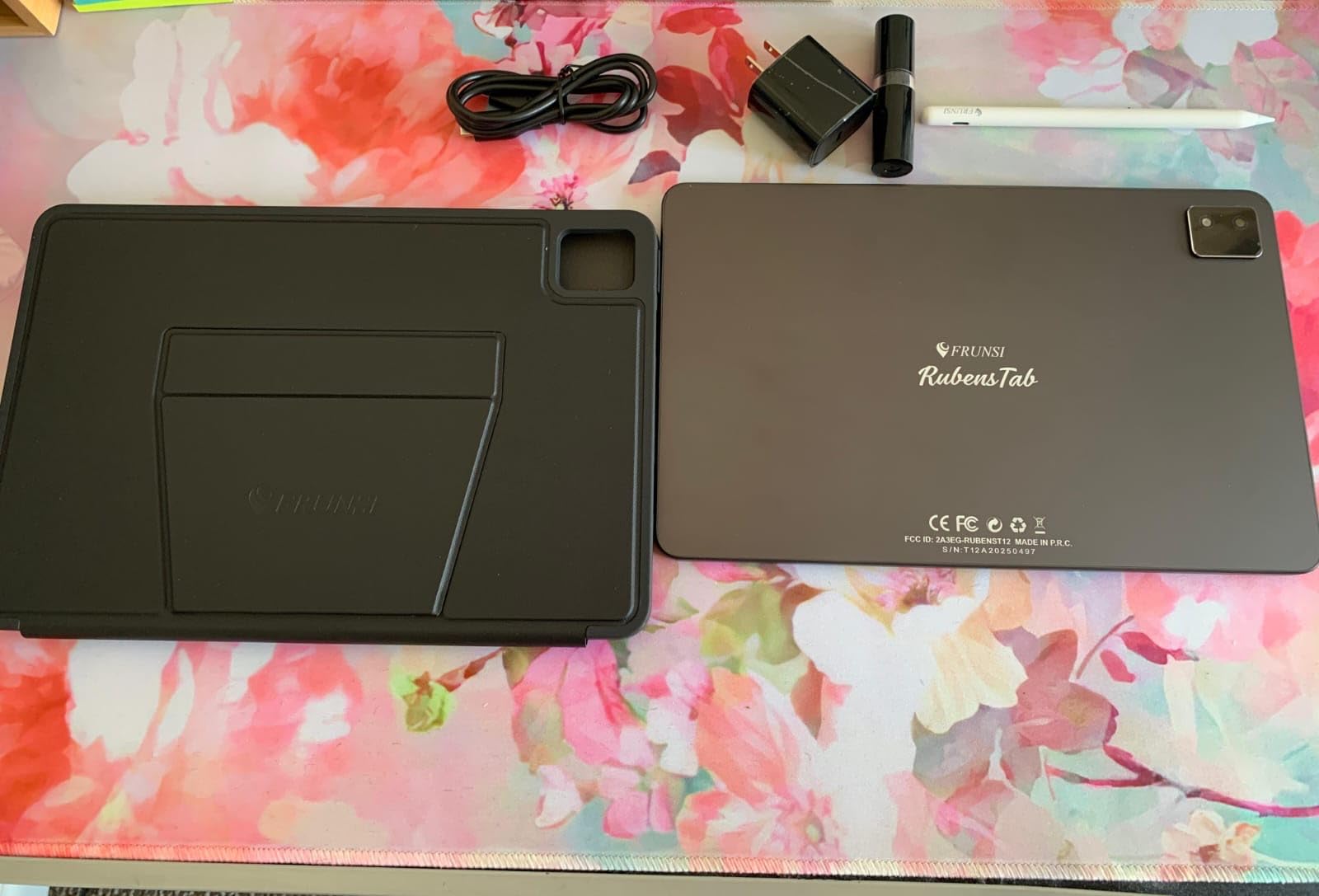 RubensTab T12 Standalone Drawing Tablet No Computer Needed, 12 inch FHD Display, Octa-Core CPU, Pre-Installed Drawing Apps & Tutorials, More Bonus Items for Beginners, Artists, Students customer photo 1